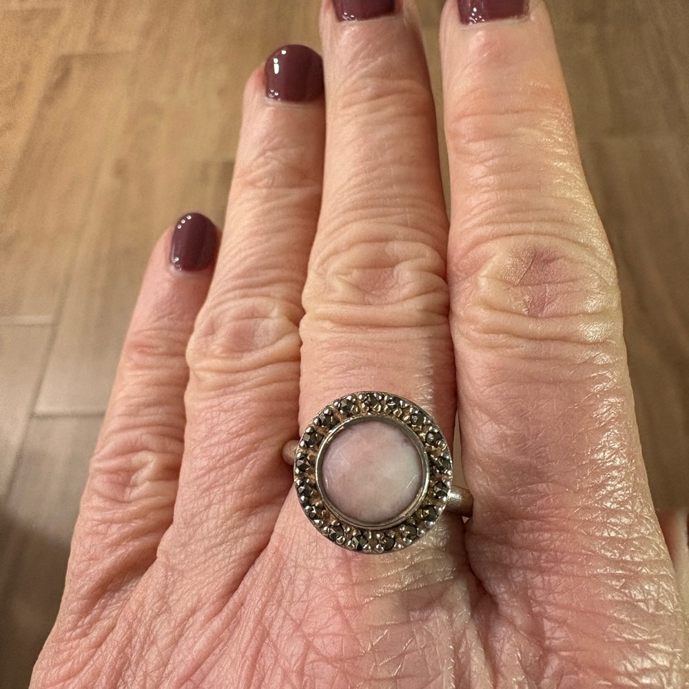Pandora sterling silver ring with Center, round, faucet, pink opal